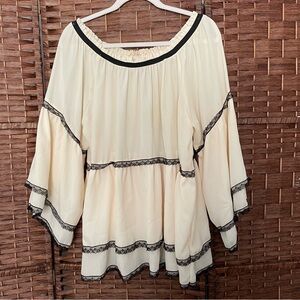 Romeo & Juliet Couture Cream Blouse with Black Lace Trim, Size L.